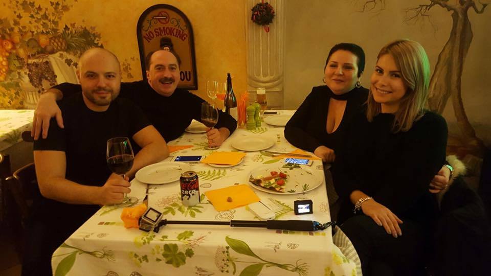 Mihai şi Noemi Mitoşeru, aniversare căsătorie împreună cu naşii, Romică şi Nicoleta Ţociu