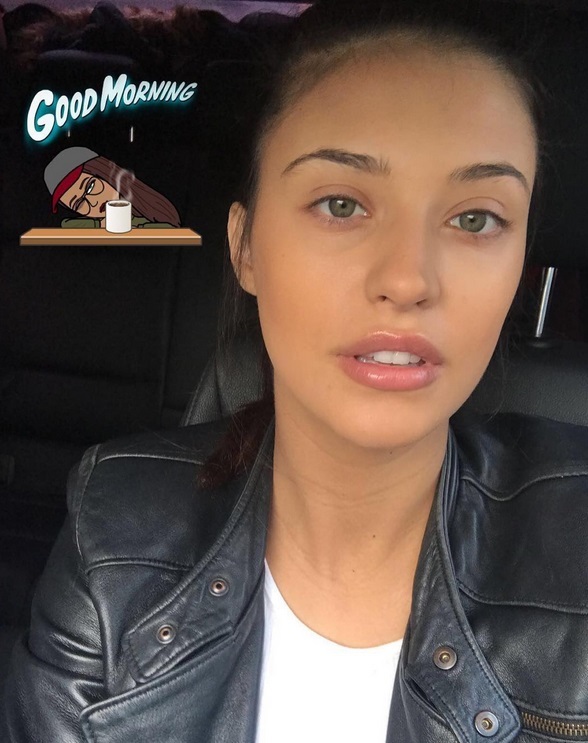 Antonia, selfie fără machiaj