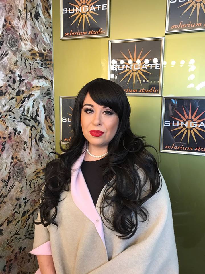 Oana Roman a ales o schimbare de look temporară, cu ajutorul unei peruci.