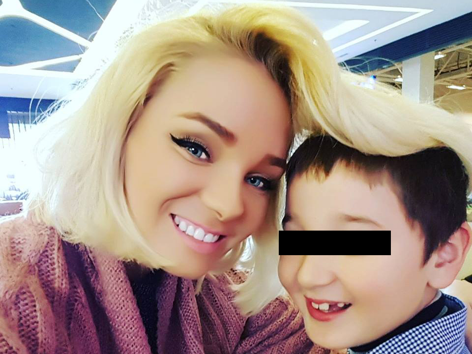 Maria Constantin, împreună cu băieţelul său