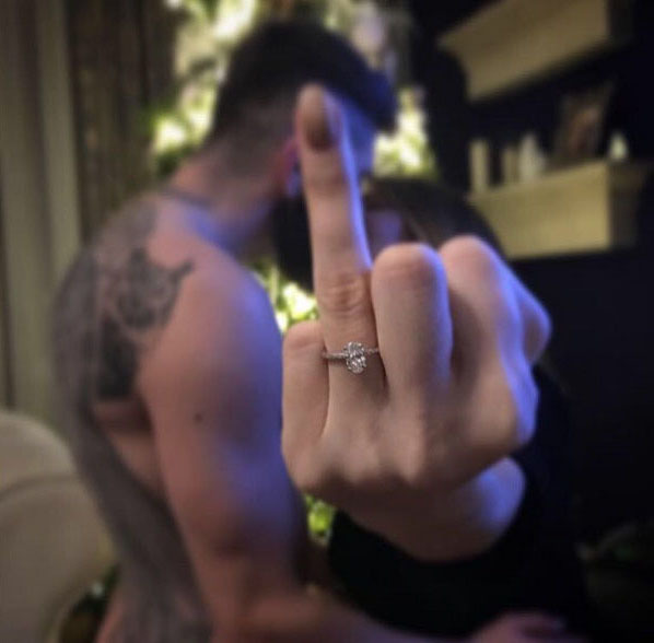 Diana Gherlan a arătat pe Instagram inelul de logodnă primit de la Mihai Răduţ
