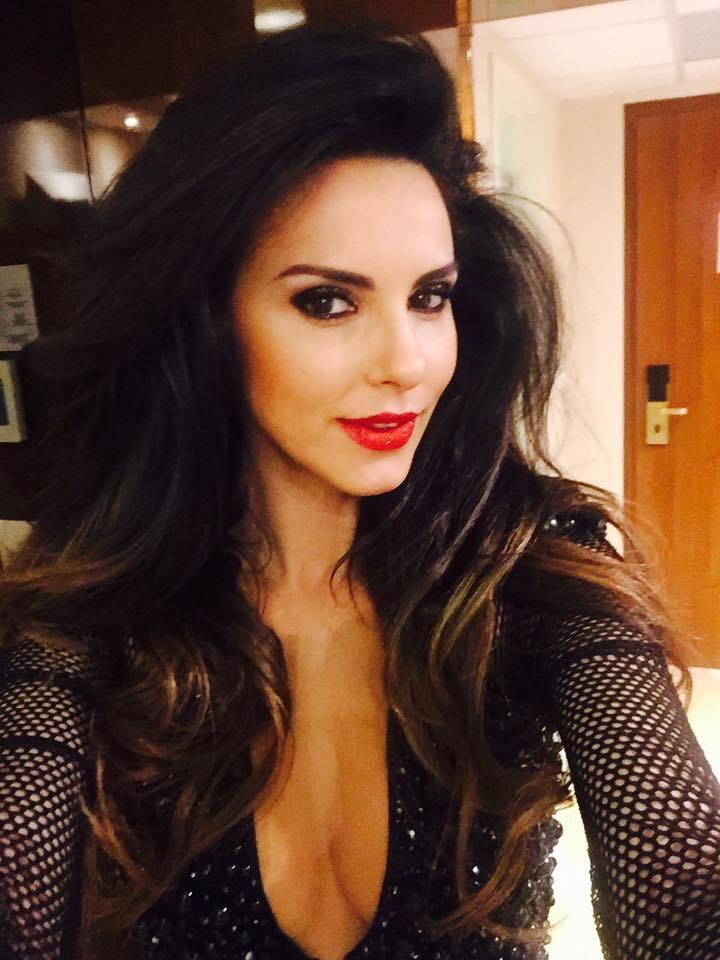 Lavinia Pârva a apărut cu un decolteu generos în noaptea de Revelion