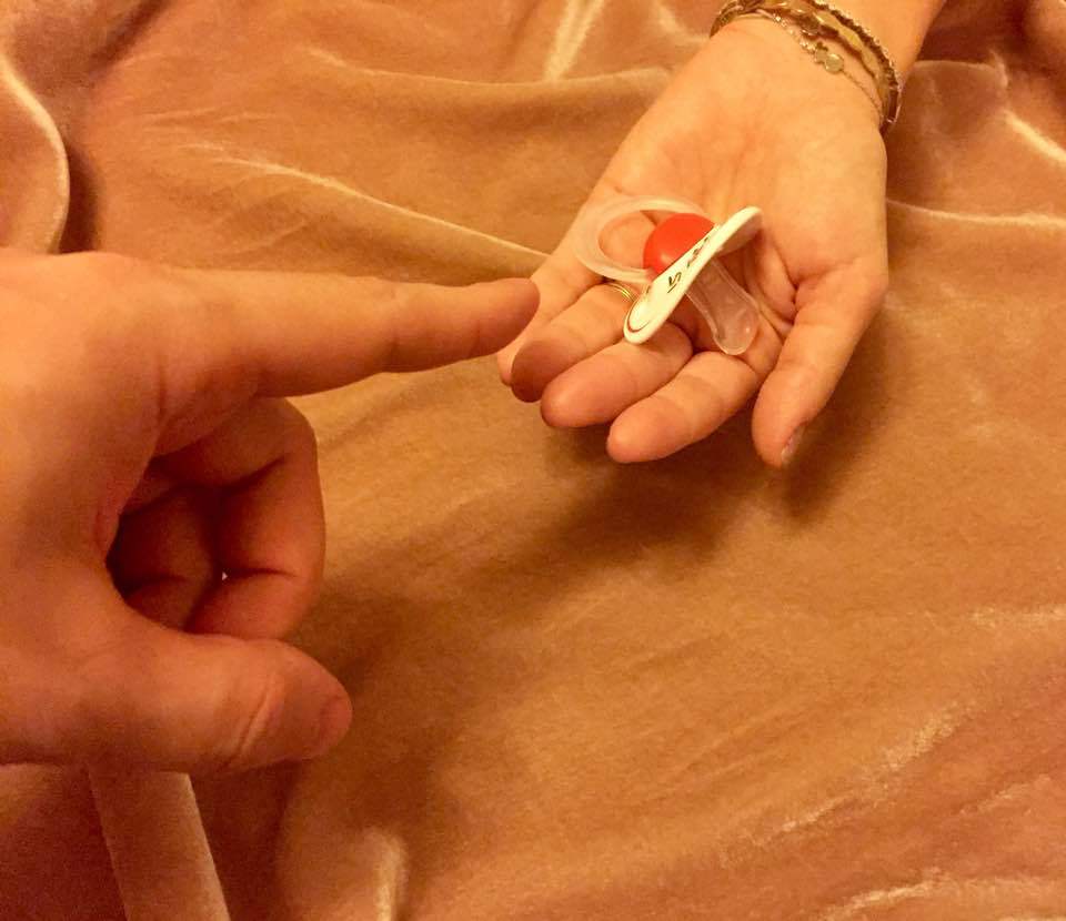 Simona Gherghe şi iubitul ei, Răzvan, vor deveni pentru prima oară părinţi.