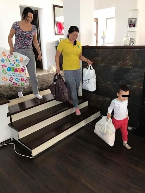 Claudia Pătrăşcanu şi-a surprins băieţelul în timp ce ajuta la cărarea bagajelor pentru spital