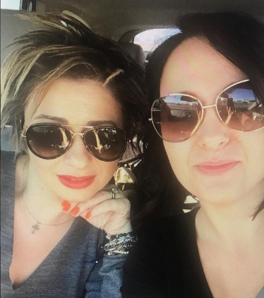 Anamaria Prodan, împreună cu sora ei