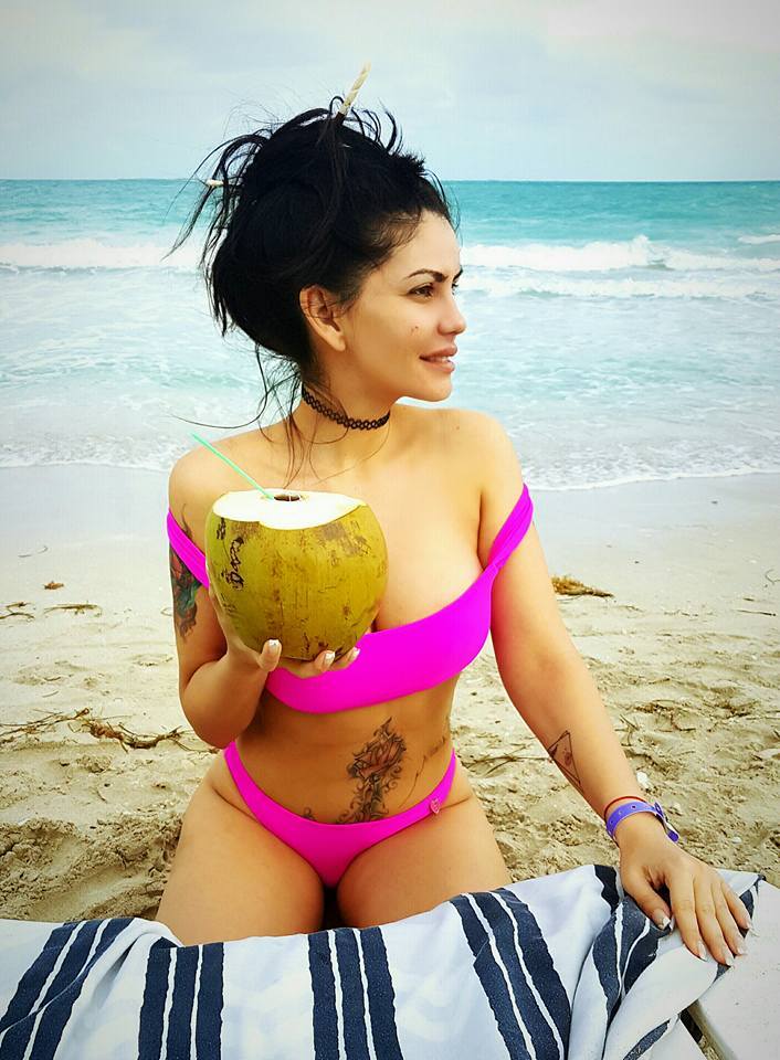 Dana Iguana, în vacanţă în Cuba