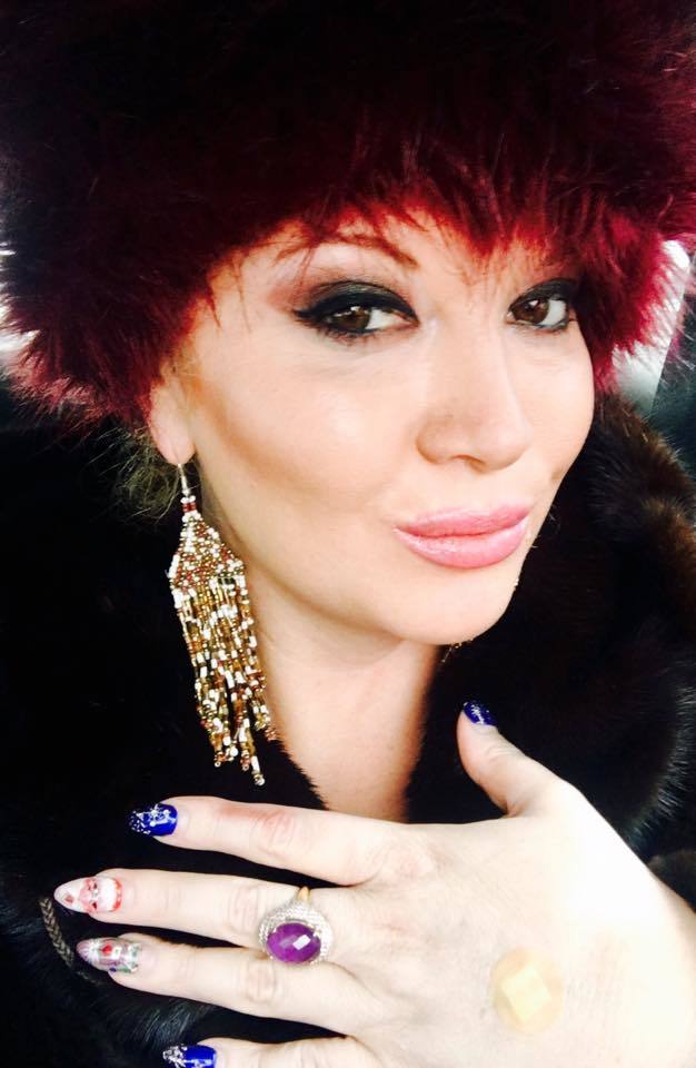 Oana Lis, primul selfie după ce a ieşit din spital