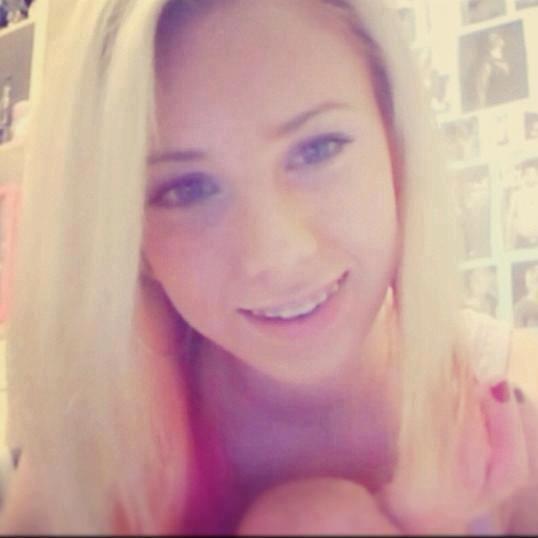 Aşa tată, aşa fată? N-ai să crezi cum arată fiica lui Eminem şi ce atitudine are! Vezi aici imagini cu adolescenta!