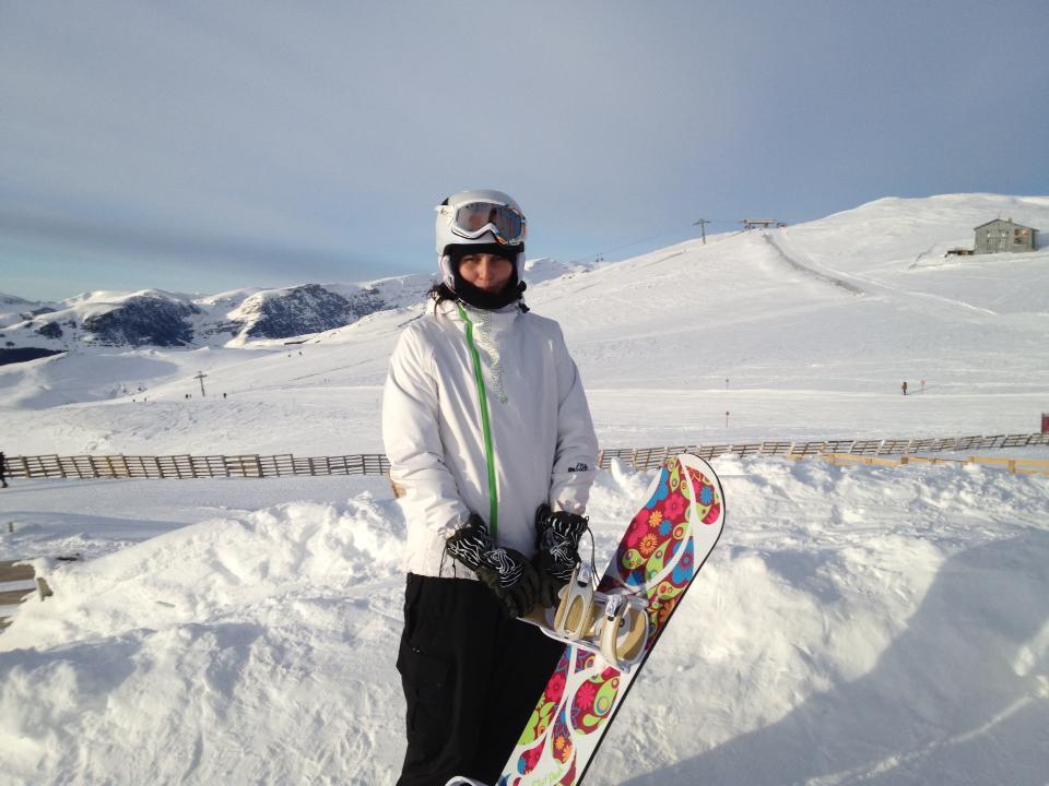 Roxana Ilie-Plesea merge la munte sa se dea cu placa in fiecare iarna