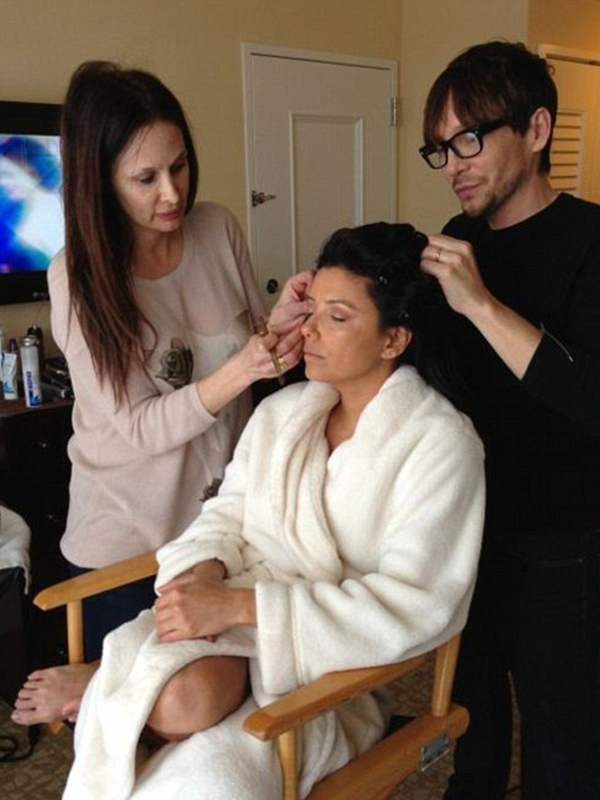 Eva Longoria şi-a pus o poză cu ea la machiaj