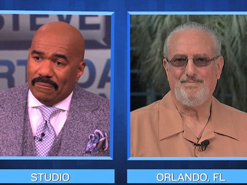 Clipul cu Steve Harvey plângând în hohote datorită unui invitat supriză a ajuns viral! Vezi ce l-a impresionat pe comedian!