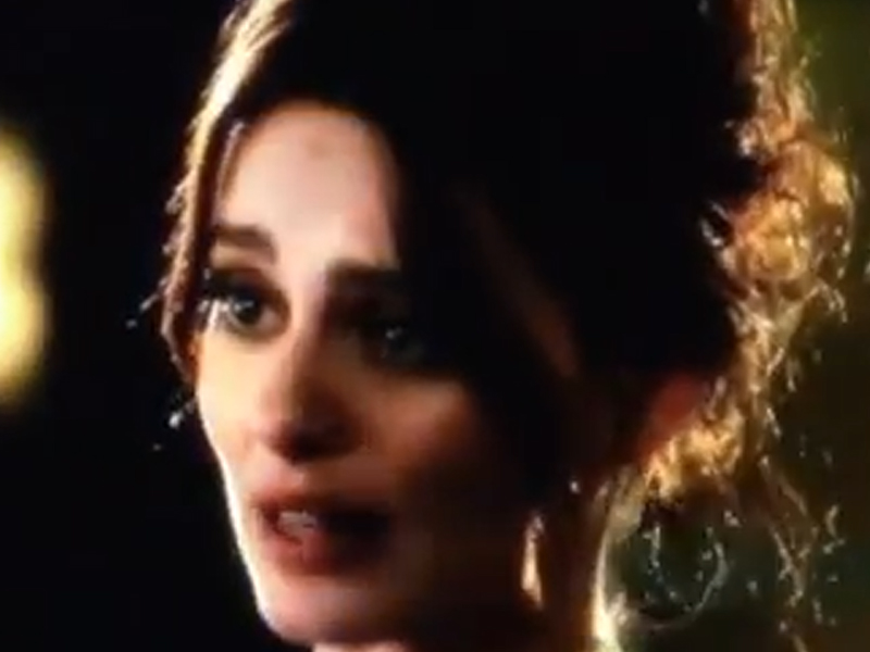 Catrinel Menghia a apărut în serialul de succes CSI! Vezi imagini cu românca noastra, în rol de iubită geloasă!