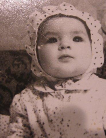 Femeia Barbie, când era mică, arăta fix ca o păpuşică! Nu-i aşa că era super drăguţă?