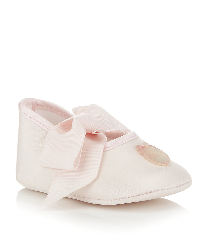 Fiica lui Kim a primit de la Beyonce si o pereche de botosei personalizati creati de Christian Dior