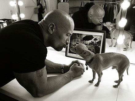 The Rock suprins intr-o ipostaza induiosatoare