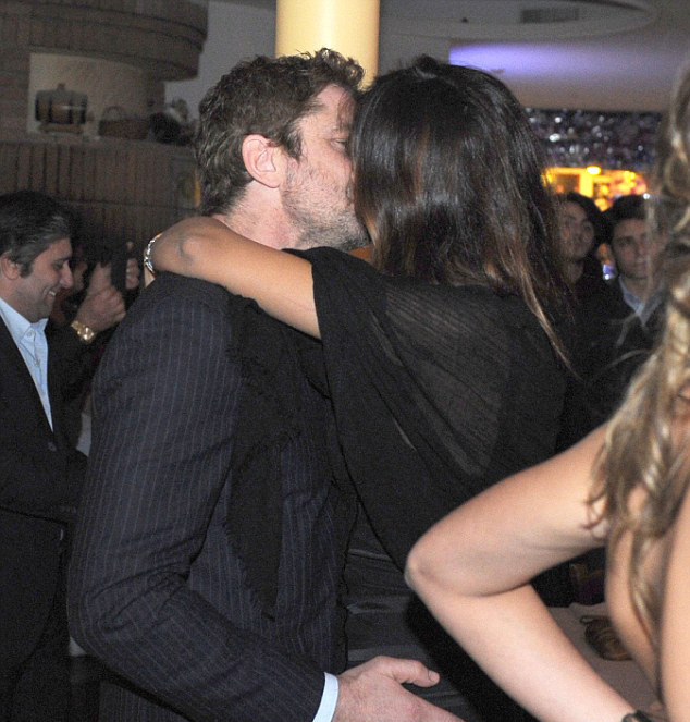 Cei doi au intrat in noul an cu un sarut