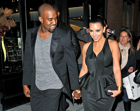 Kim Kardashian si Kanye West isi doresc sa isi petreaca luna de miere in spatiu
