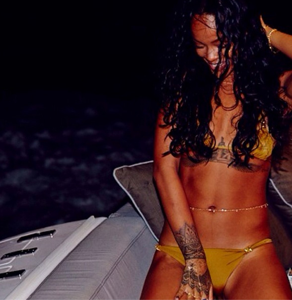 Cantareata s-a pozat noaptea pe un iaht