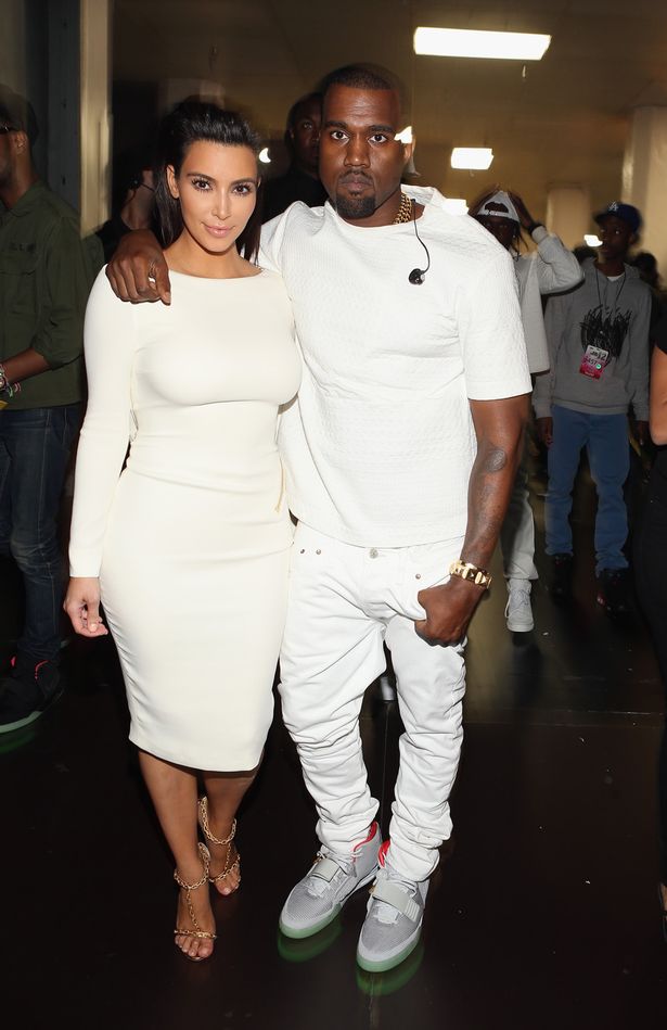 Kanye West se pregateste sa se casatoreasca cu Kim Kardashian