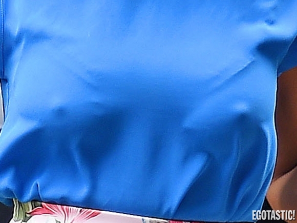 Sfarcurile vedetei au oferit o imagine de zile mari