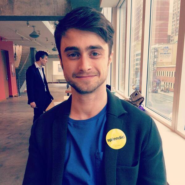 Daniel Radcliffe a ajuns sa fumeze 20 de tigari pe zi si vrea sa scape cat mai repede de acest viciu