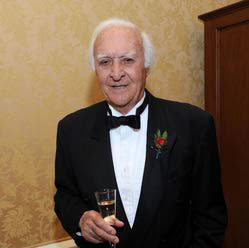 Robert Loggia