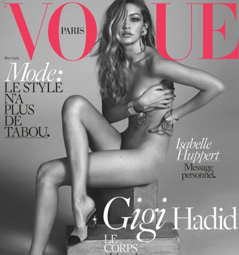 Gigi Hadid nu a purtat decat accesorii in sedinta foto alb-negru pentru Vogue Franta