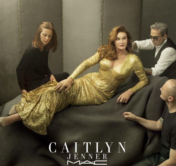 Caitlyn Jenner a pozat ca o adevărată divă pentru noua campanie MAC Viva Glam, ale cărei profituri vor fi folosite pentru ajutorarea transsexualilor diagnosticaţi cu HIV.