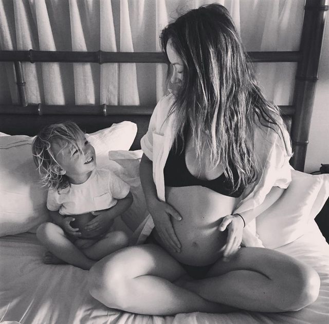 Olivia Wilde a publicat prima imagine cu burtica de gravidă