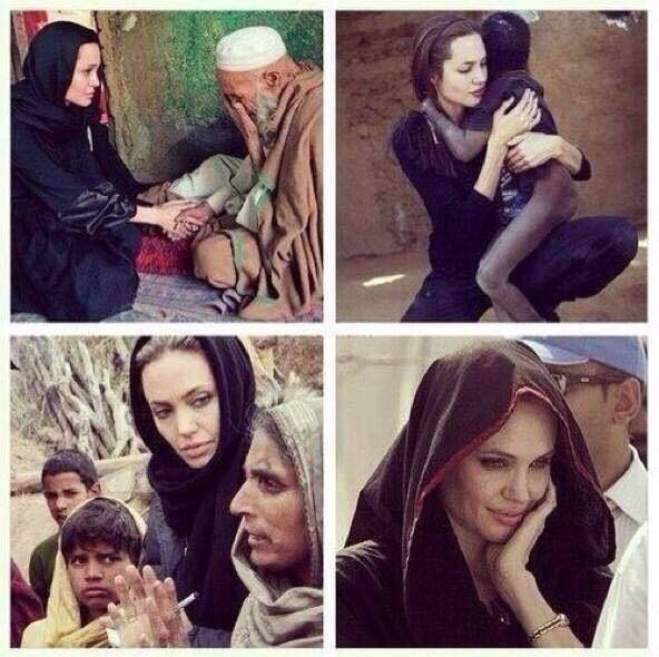 Angelina Jolie, emoţionată până la lacrimi.