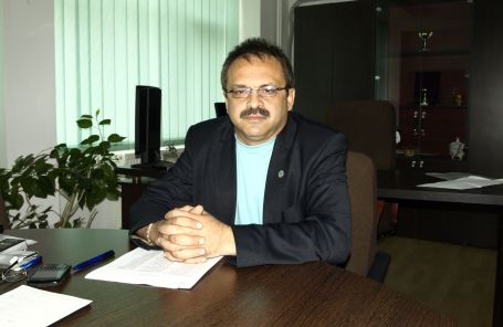 3.Candidatul Lautaru va incerca sa atraga voturile hunedorenilor