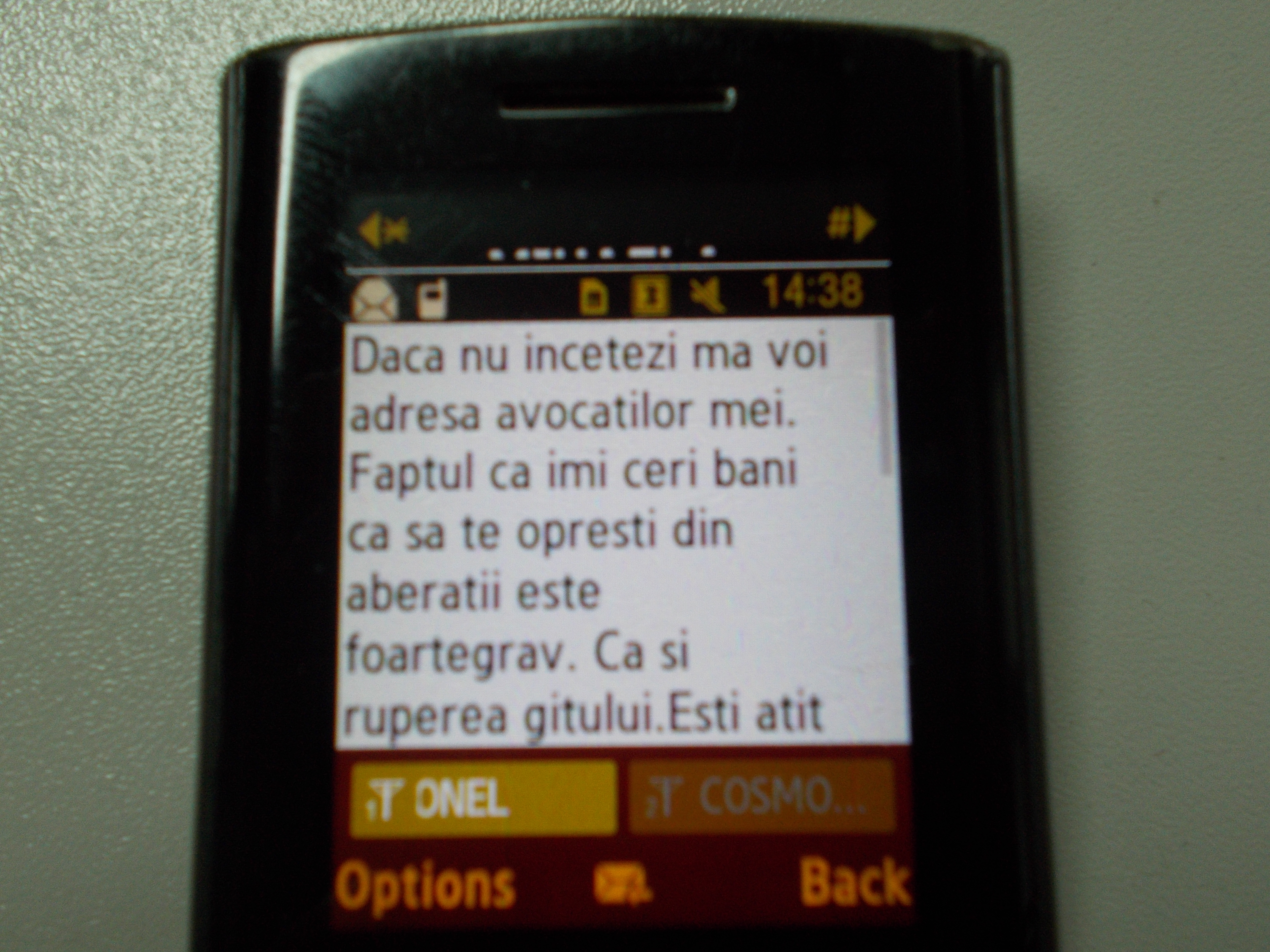 Mihaela Constantinescu i-a trimis lui marculescu un mesaj in care il acuza de santaj