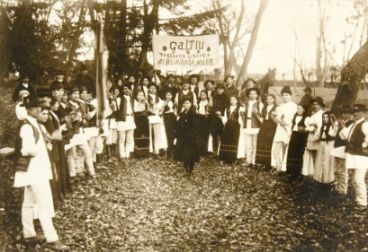 O incursiune spectaculoasă în trecut! Uite cum au sărbătorit românii Ziua Naţionala de-a lungul timpului!