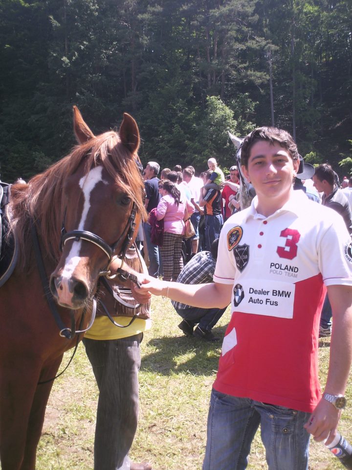 Daniel Cariga, presedintele Royal Polo Club Rasnov si calul Samir