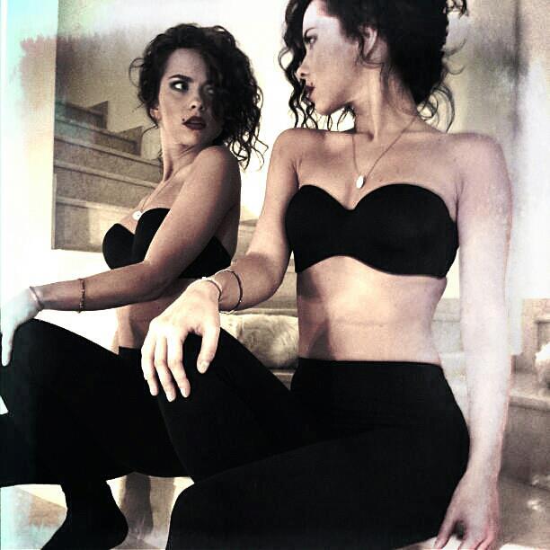 Inna, în cel mai sexy sutien din ultimul timp! Push-up-ul care a născut pasiuni pe Facebook!