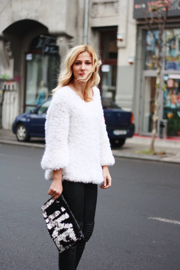 Dana Rogoz, o fashionistă adevărată! Uite ce stil a adoptat şi recomandă pentru ziua de astăzi!