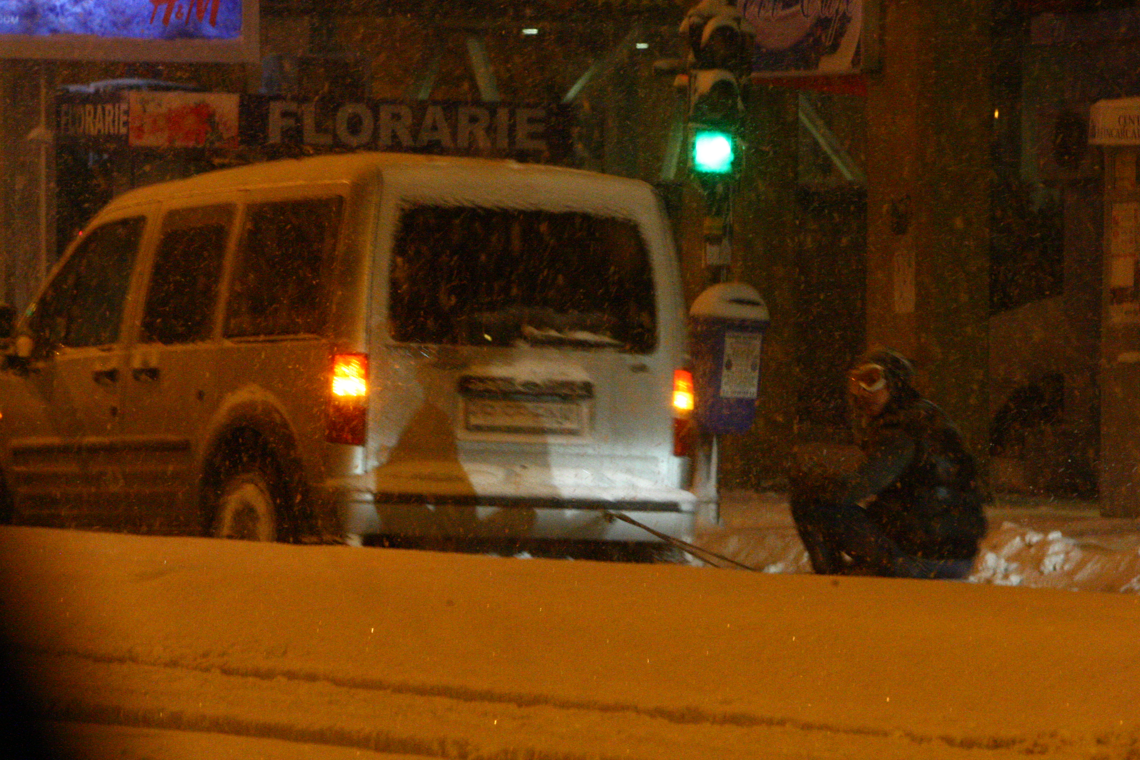 Masina cu care tractau sania nu a depasit 40 de km la ora