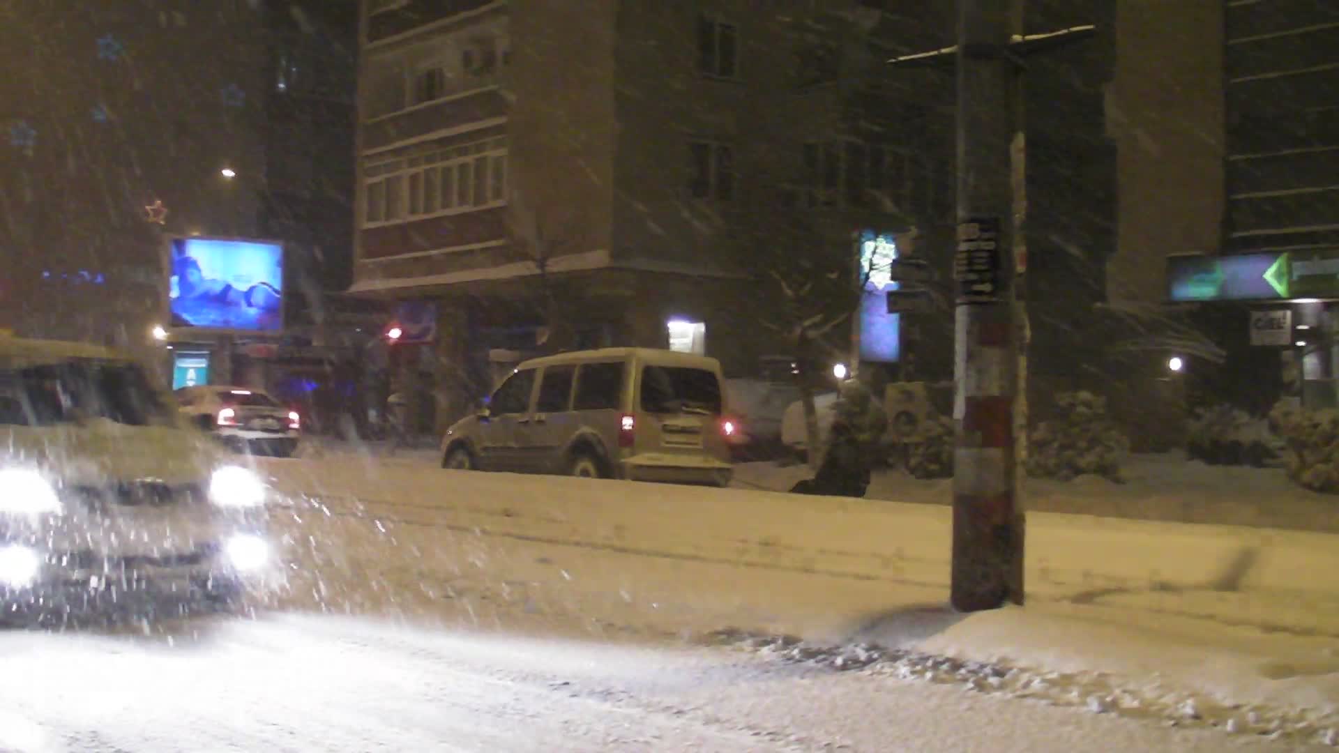 Tinerii au facut ture pana dimineata