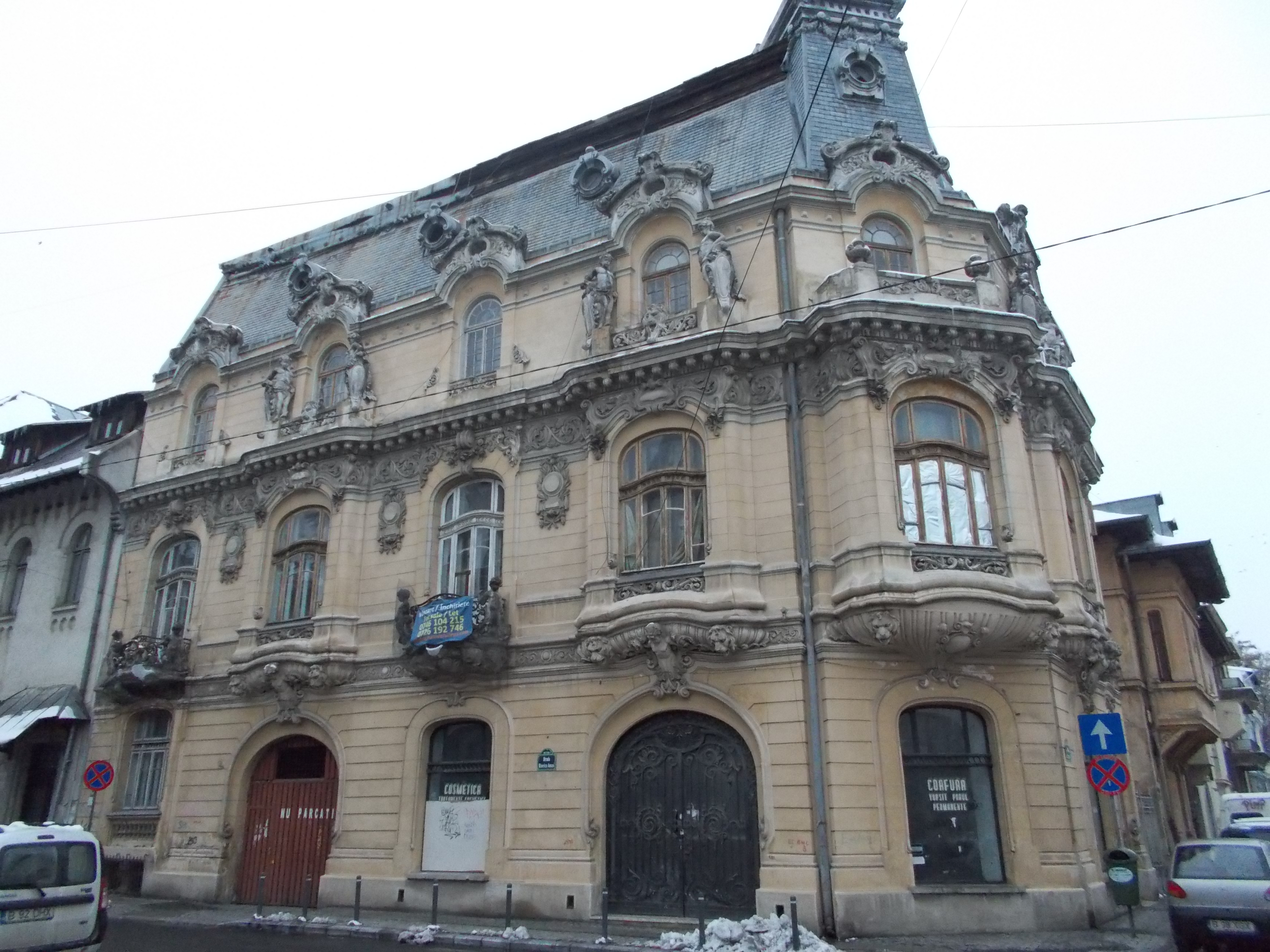 Divele Bucurestiului de altadata traiau pe picior mare chiar in cele mai luxoase conace din centrul Micului Paris