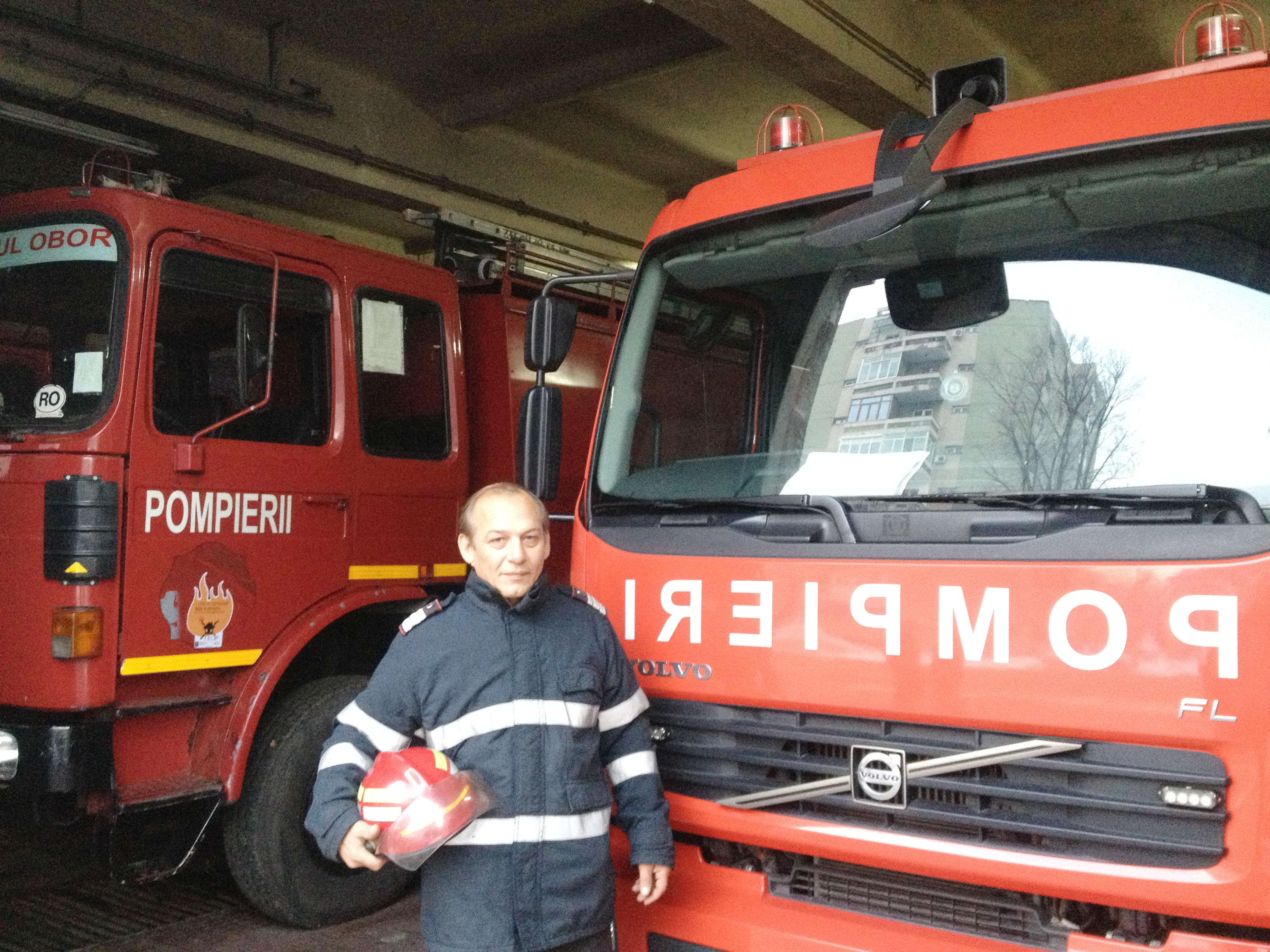 Povestea lui Mitica, eroul care s-a luptat de mii de ori cu focul. A salvat sute de vieti si n-a regretat nicio decizie