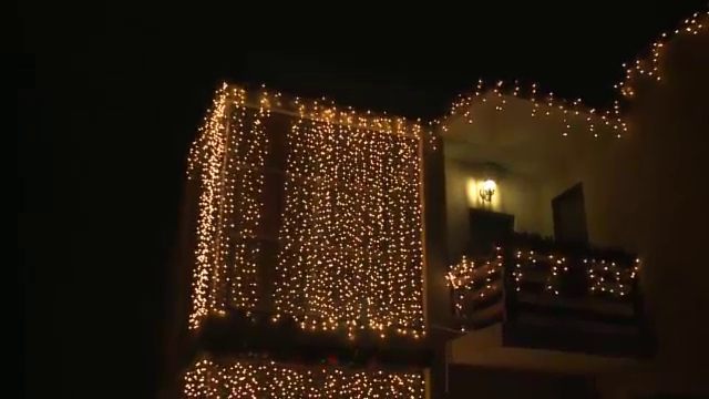 Roxana Ilie a avut grija sa-si decoreze casa pe exterior inca de la inceputul lunii