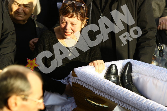 Anca Pandrea, distrusa la inmormantarea sotului sau, actorul Iurie Darie, decedat in 9 noiembrie