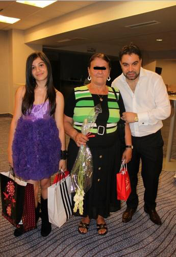 Florin Salam i-a organizat fiicei sale o petrecere de zile mari cand aceasta a implinit 11 ani. (sursa foto: hi5.com)