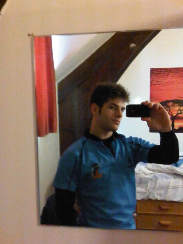 Alexandru Vanghelie a primit un raspuns pe masura de la muna din amicele sale la postarea pe care a facut-o pe Facebook