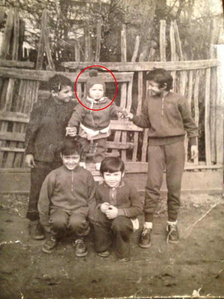 Ai sa ramai uimit! Nu o sa iti vina sa crezi cum arata, in tinerete, unul dintre cele mai controversate personaje din showbiz!