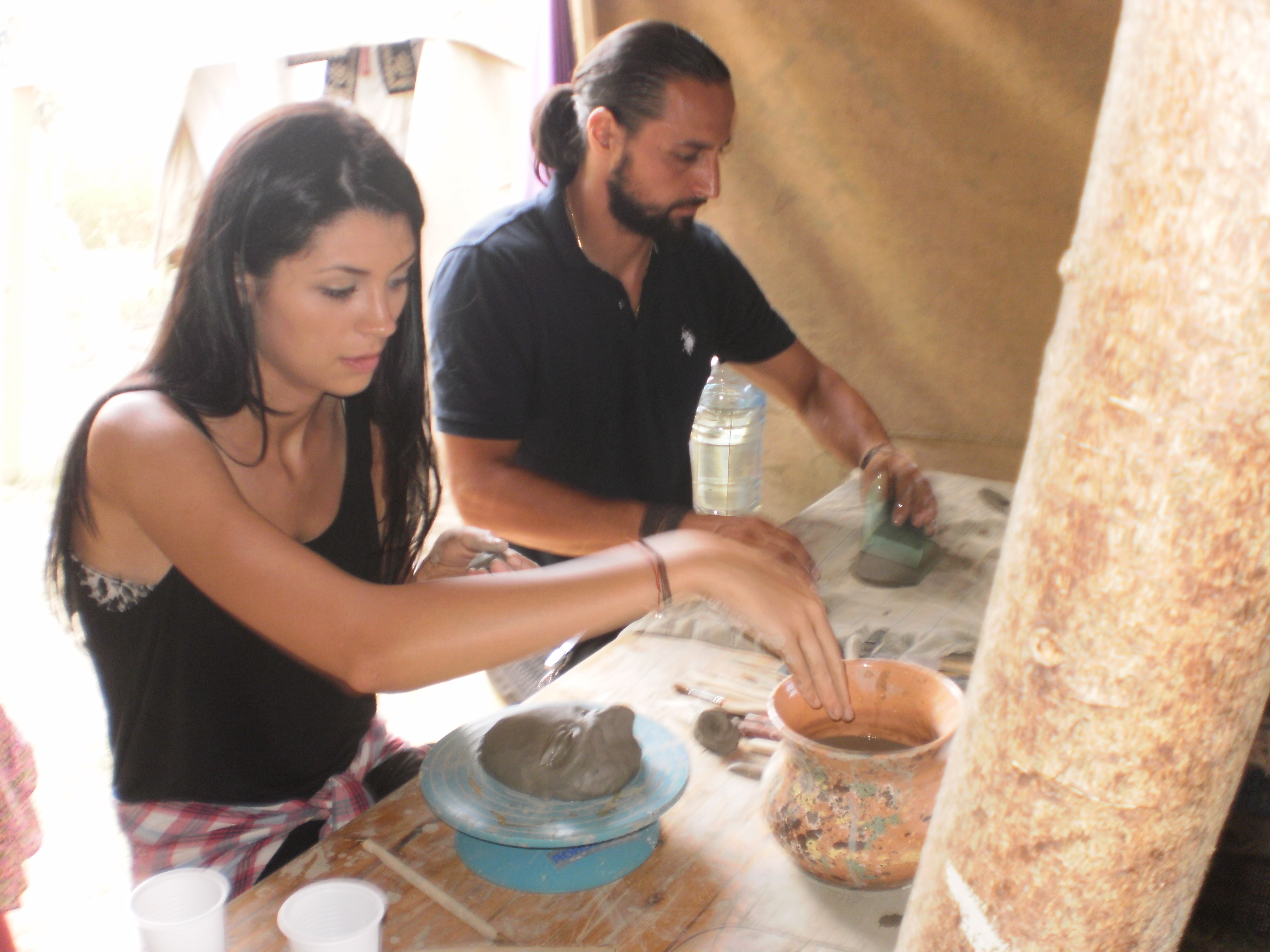 Nici in pauzele de la filmari n-au putut sta departe unul de celalalt.