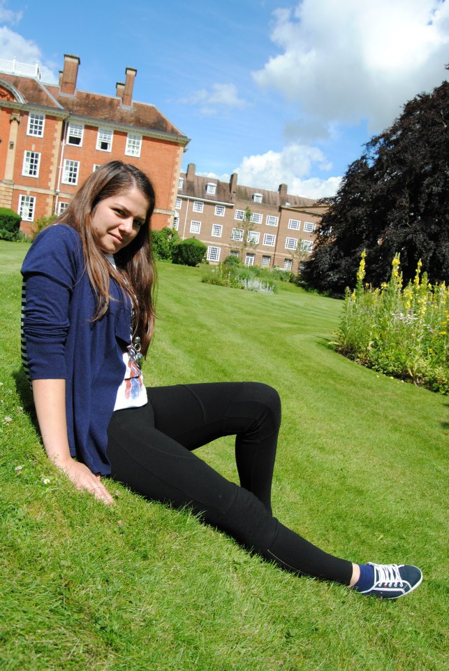 Visul Dianei a devenit realitate, studiaza la Colegiul St. Clare's din Oxford