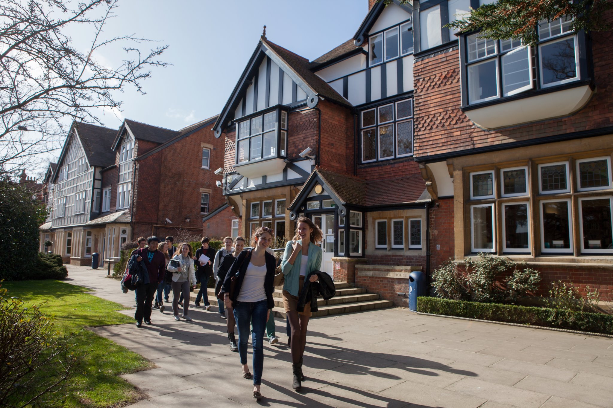 Diana Pop are 200 de colegi din 50 de tari