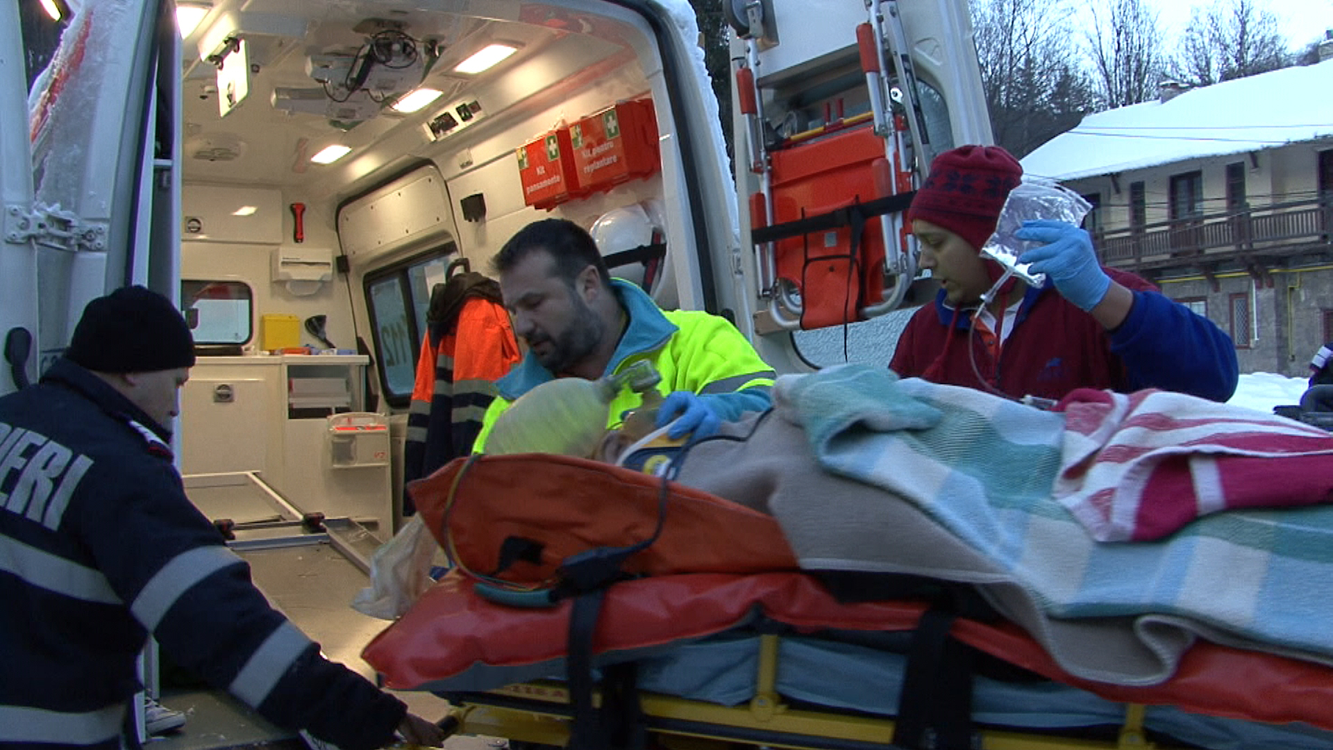 Elena a incetat din viata in urma unui infarct, in ciuda manevrelor de resuscitare