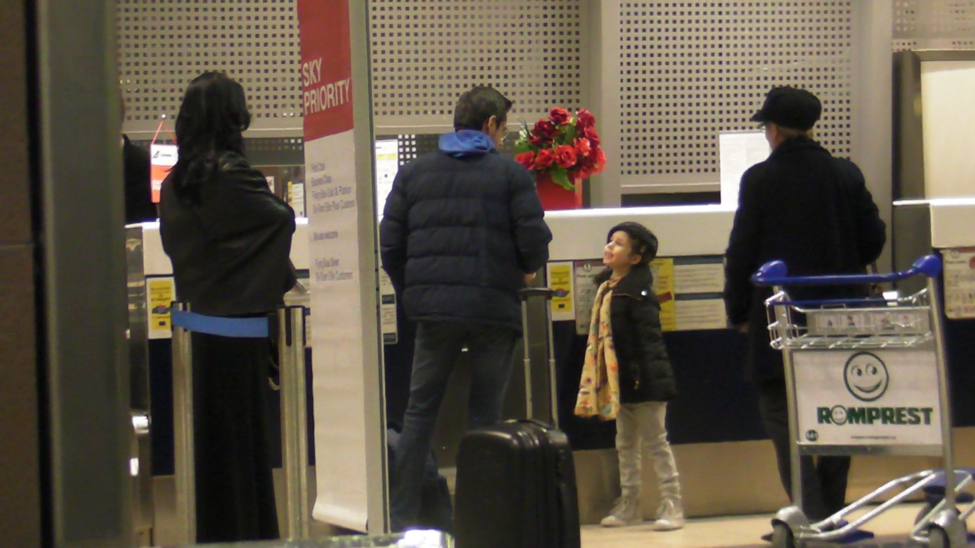 Stefan, foarte atent cu fetita